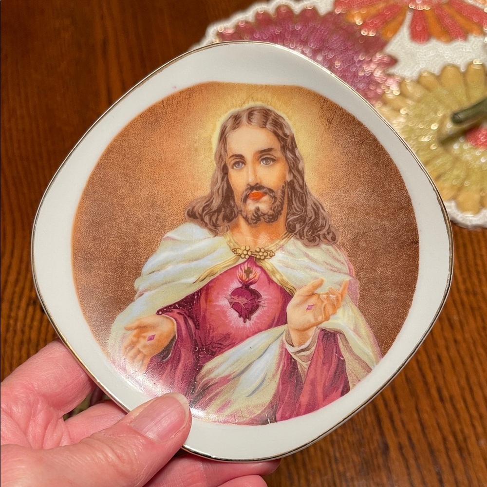 Vintage Sacred Heart Jesus Decorative Plate, 5” small